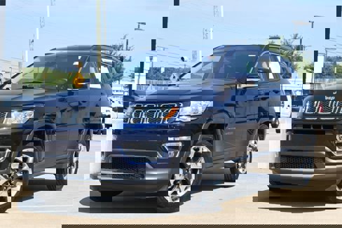 Used 2019 Jeep Compass Limited w/ Safety & Security Group image 2