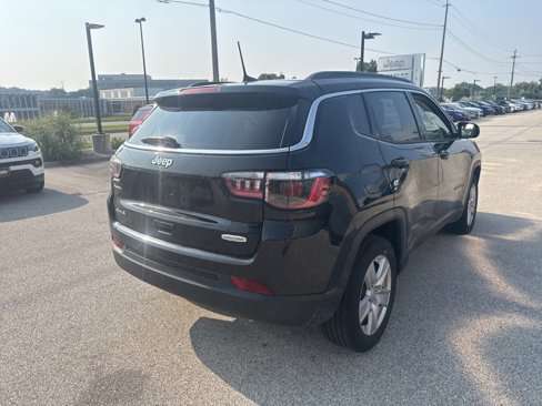 Used 2022 Jeep Compass Latitude w/ Sun and Sound Group image 5