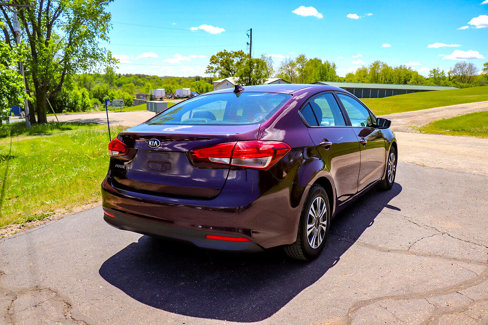 Used 2017 Kia Forte LX image 3