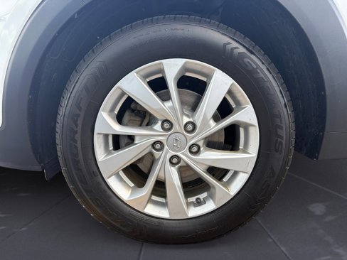 Used 2020 Hyundai Tucson SE image 39