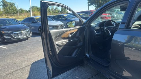 Used 2019 GMC Terrain SLE w/ Black Edition image 11