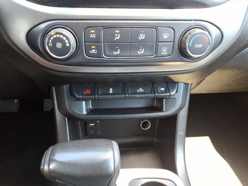 Used 2017 Chevrolet Colorado LT w/ LT Convenience Package image 9