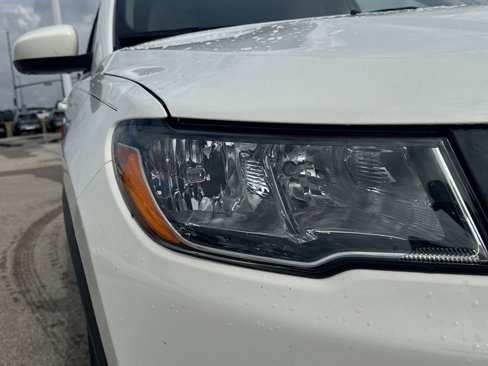 Used 2018 Jeep Compass Latitude w/ Popular Equipment Group image 12