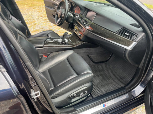 Used 2015 BMW 550i xDrive Sedan image 10
