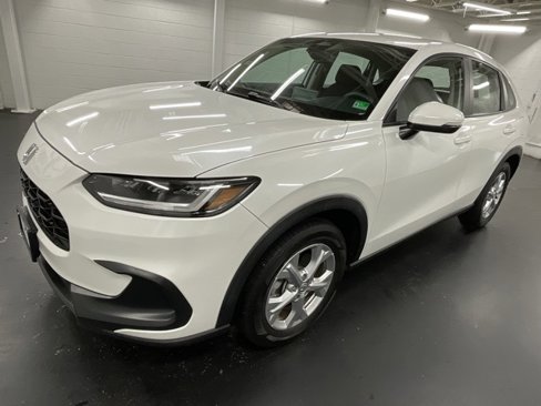 Certified 2023 Honda HR-V LX image 1