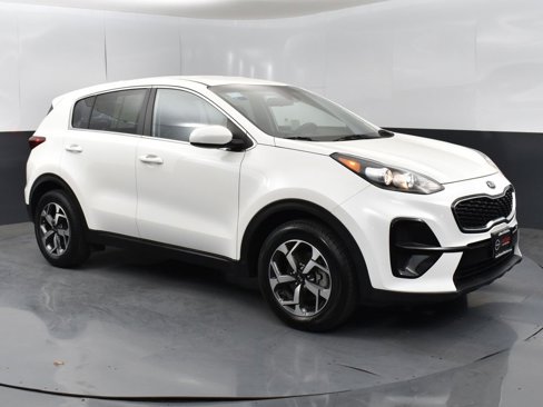 Used 2022 Kia Sportage LX image 3