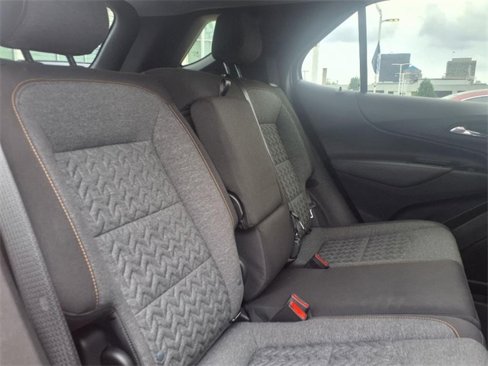 Used 2023 Chevrolet Equinox LT image 11