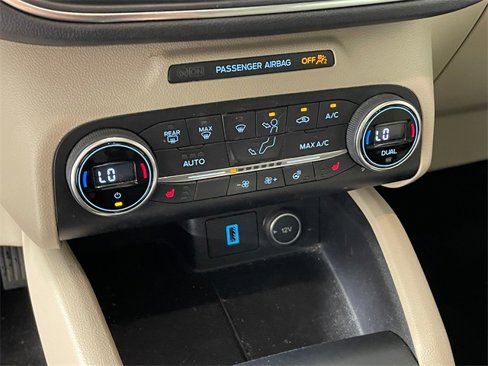 Used 2020 Ford Escape Titanium image 8