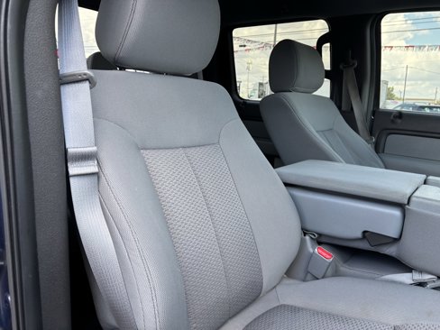 Used 2013 Ford F150 XLT w/ XLT Chrome Pkg image 26