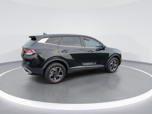Used 2024 Kia Sportage LX image 8