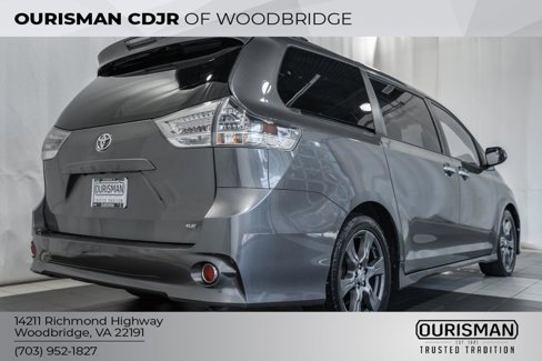 Used 2017 Toyota Sienna SE image 5