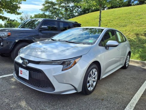 Certified 2020 Toyota Corolla LE image 4