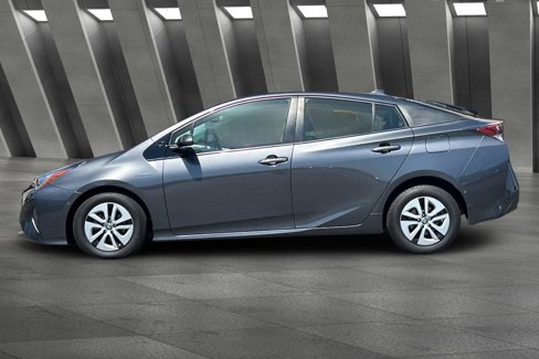 Used 2018 Toyota Prius image 7