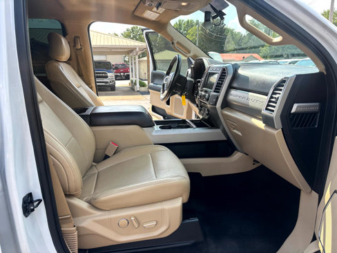 Used 2017 Ford F250 Lariat w/ FX4 Off-Road Package image 15