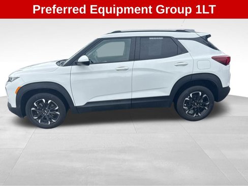 Used 2023 Chevrolet TrailBlazer LT w/ Convenience Package image 2