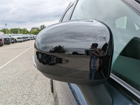 Certified 2023 Volvo XC60 B5 Plus w/ Climate Package image 12