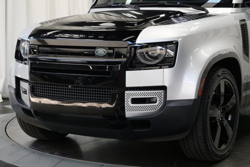 Used 2020 Land Rover Defender 110 First Edition image 35