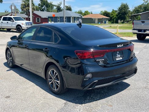 Used 2024 Kia Forte LXS image 3