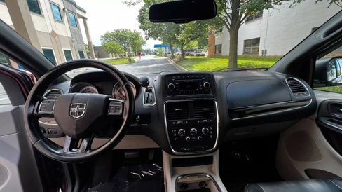 Used 2017 Dodge Grand Caravan SXT image 6