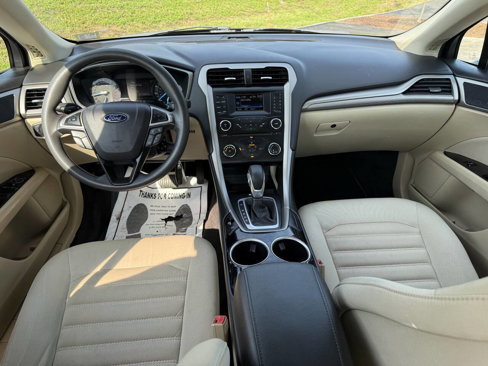 Used 2014 Ford Fusion SE image 14
