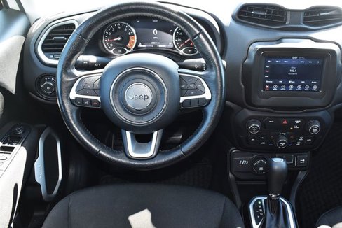 Used 2021 Jeep Renegade Latitude w/ Convenience Group image 7