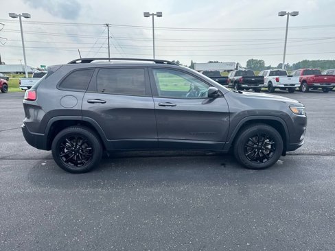 Used 2023 Jeep Cherokee Altitude Lux image 6