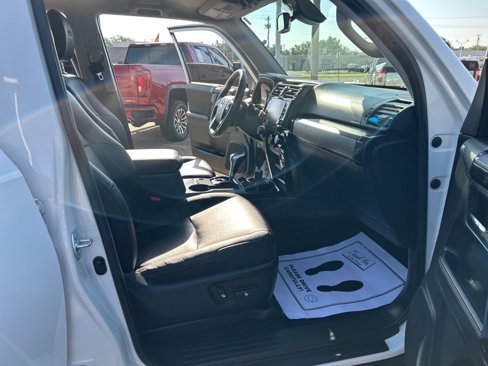 Used 2022 Toyota 4Runner TRD Off-Road Premium image 18