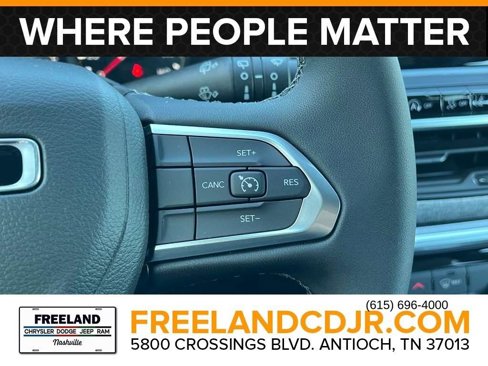 New 2025 Jeep Compass Latitude image 12