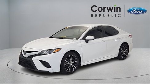 Used 2020 Toyota Camry SE image 3