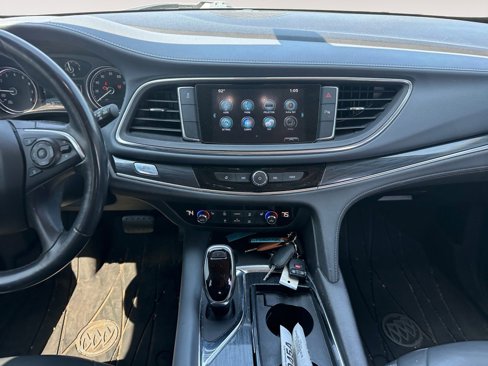 Used 2019 Buick Enclave Essence image 11