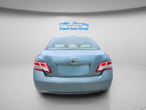 Used 2010 Toyota Camry image 9