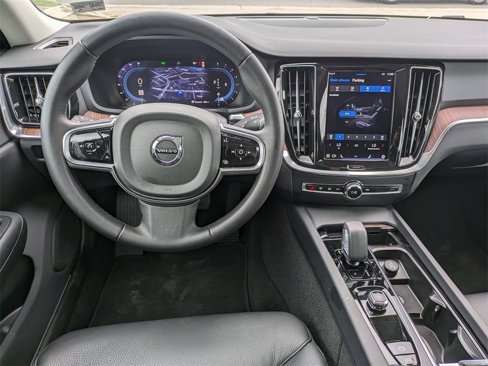 Certified 2024 Volvo S60 B5 Plus image 15