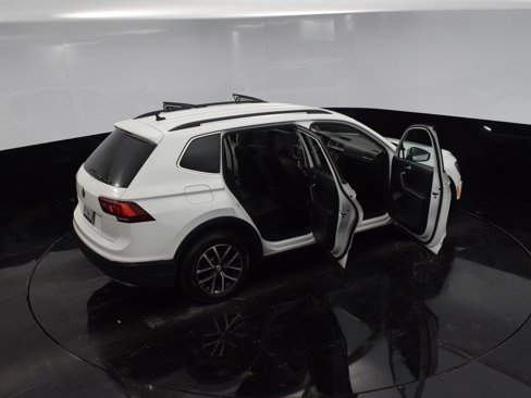 Used 2021 Volkswagen Tiguan SEL image 41