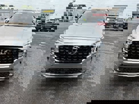Used 2023 Hyundai Santa Fe SEL image 2