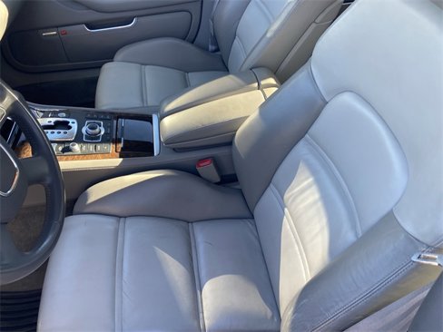 Used 2008 Audi S8 image 10