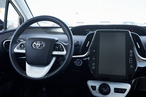 Used 2018 Toyota Prius Prime Premium image 31