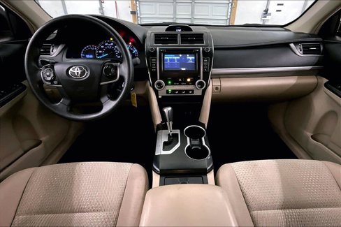 Used 2014 Toyota Camry LE image 14