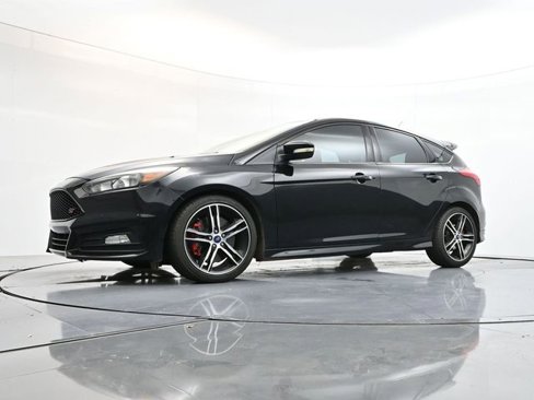 Used 2018 Ford Focus ST image 38