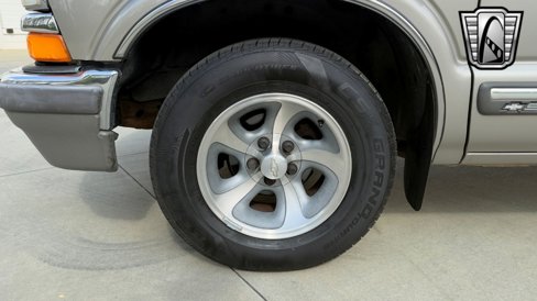 Used 2002 Chevrolet S10 Pickup LS w/ LS Preferred Equipment Group image 25