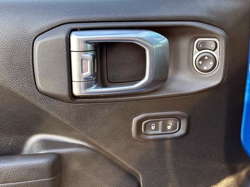 Used 2022 Jeep Wrangler Unlimited Sport image 19