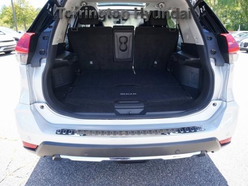Used 2019 Nissan Rogue SV w/ Sun & Sound Touring Package image 12
