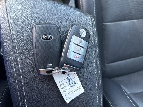 Used 2019 Kia Niro EX Premium w/ Sunroof Package image 27