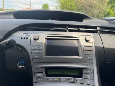 Used 2015 Toyota Prius Four image 27