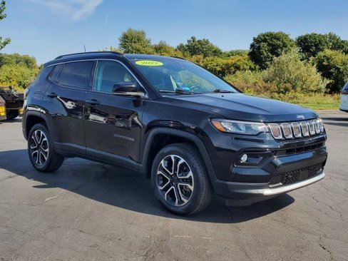 Used 2022 Jeep Compass Limited image 2