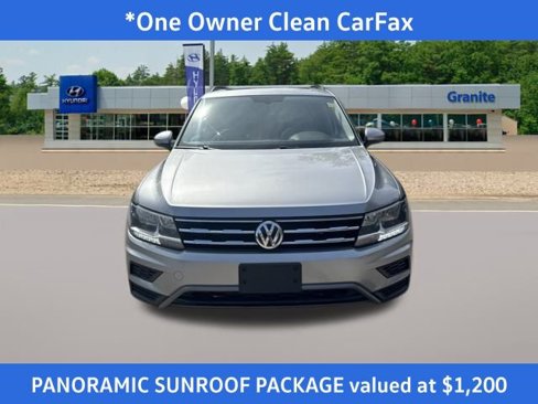 Used 2019 Volkswagen Tiguan SE w/ Panoramic Sunroof Package image 3