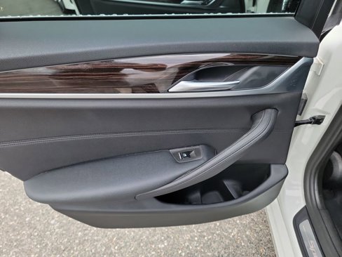 Used 2019 BMW 530i xDrive image 18