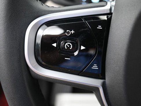 Certified 2021 Volvo XC60 T5 Inscription w/ Protection Package image 17