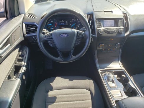 Used 2019 Ford Edge SE image 19