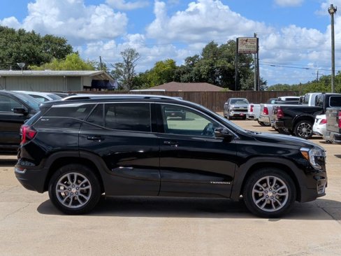 Used 2023 GMC Terrain SLT image 9