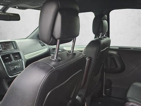 Used 2019 Dodge Grand Caravan GT image 16